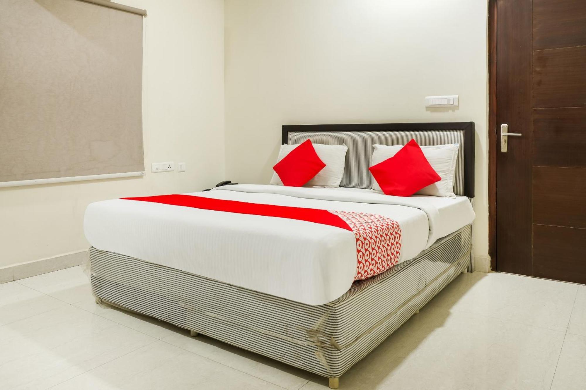 Hotel O Karthikeya Pride Vijayawāda Exteriör bild