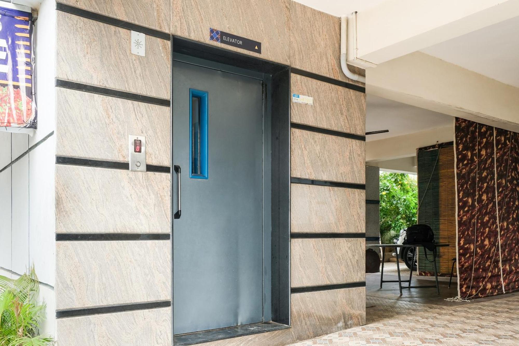 Hotel O Karthikeya Pride Vijayawāda Exteriör bild