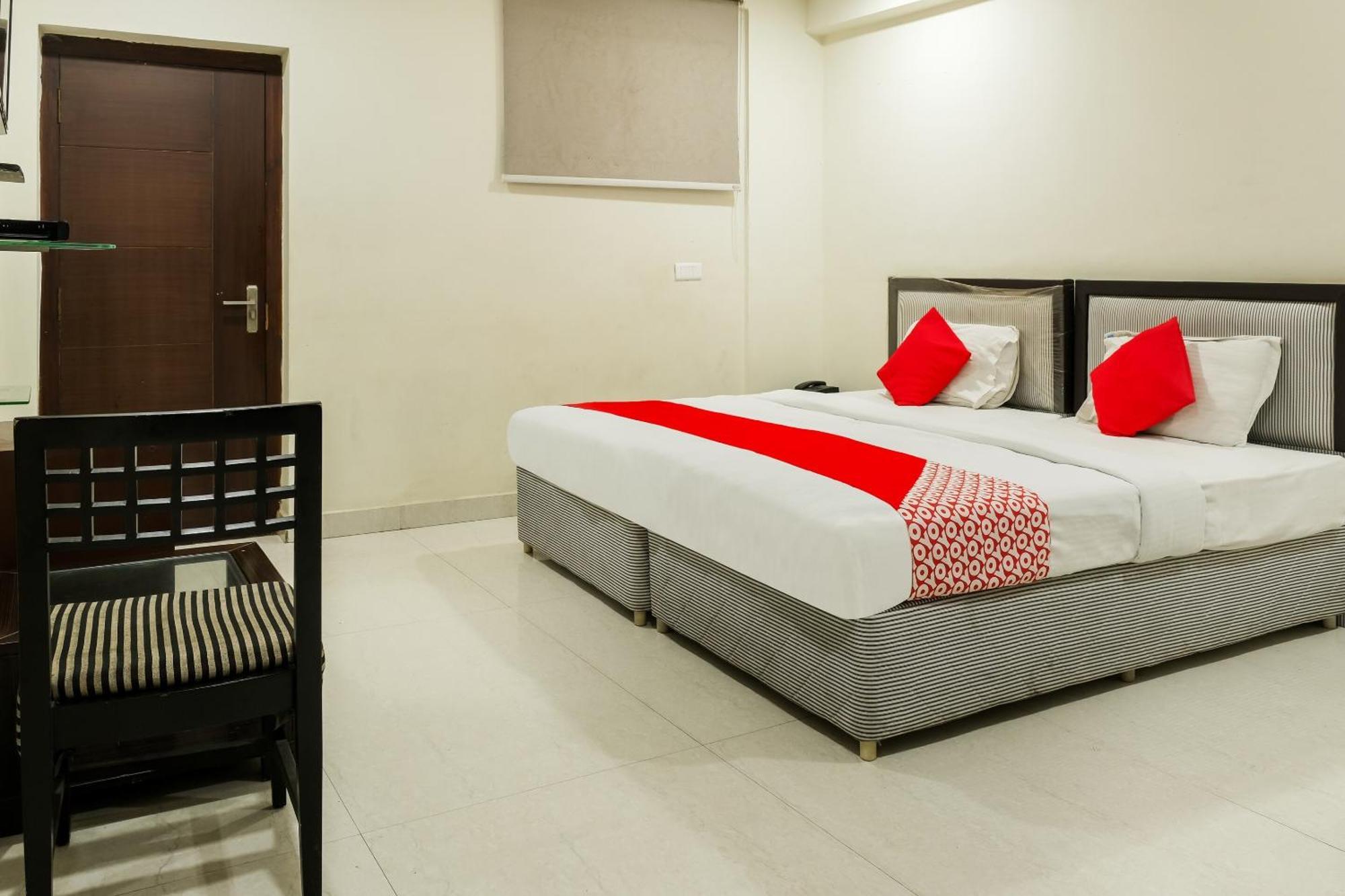 Hotel O Karthikeya Pride Vijayawāda Exteriör bild