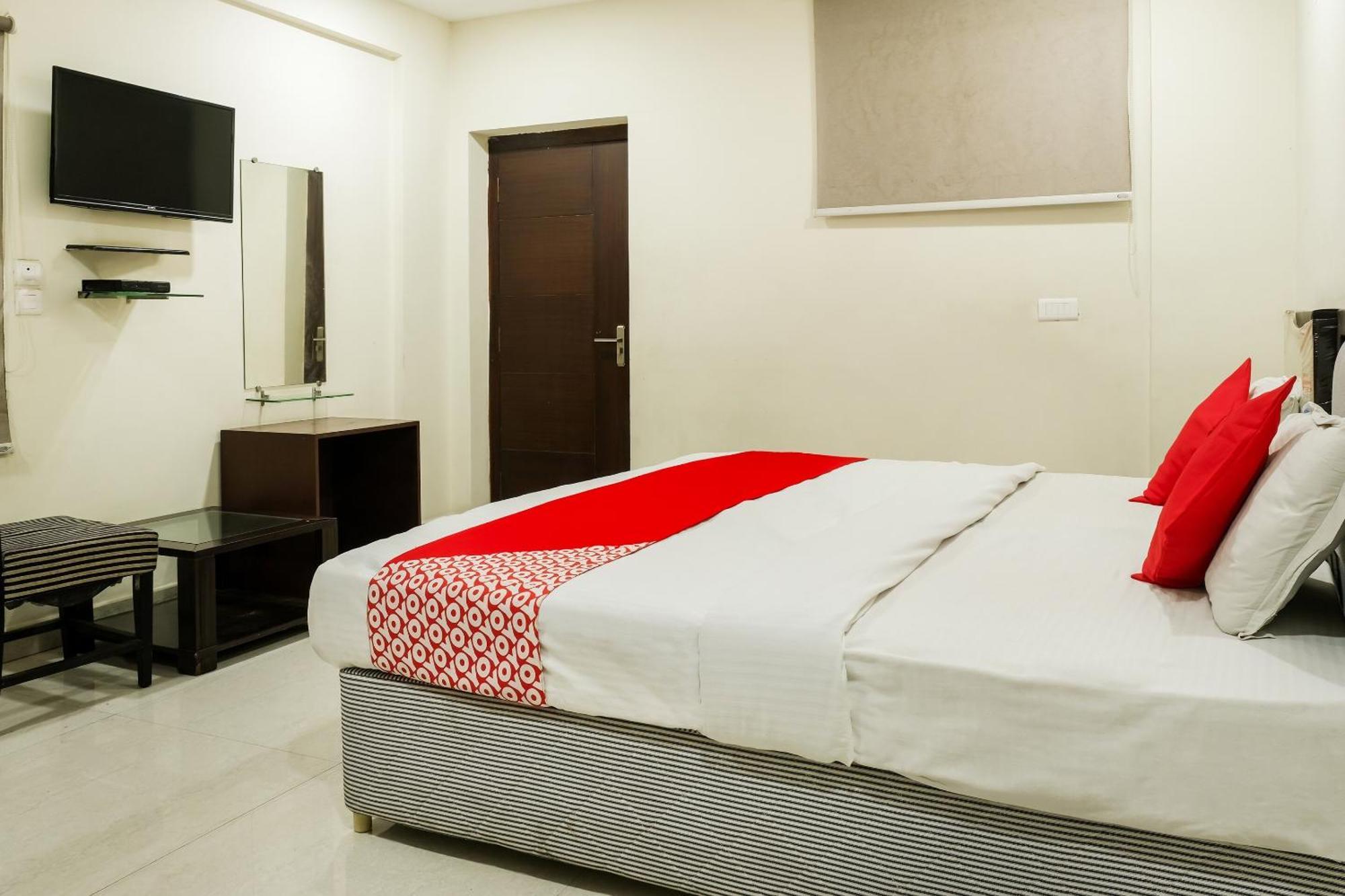 Hotel O Karthikeya Pride Vijayawāda Exteriör bild